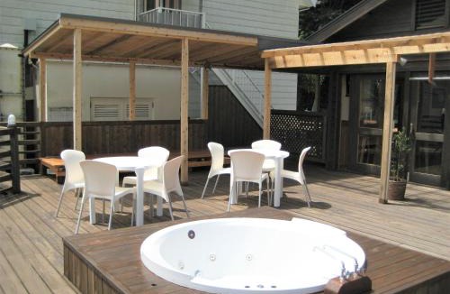Kisami Bed & Breakfast | Ernest House
