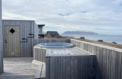 Kjosarhreppur House | Family Friendly Country House w/Amazing View, Hot Tub, Sauna