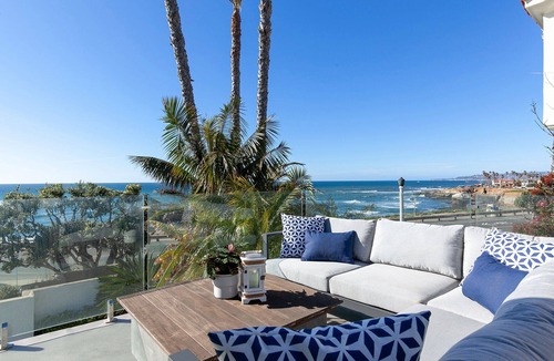Sunset Cliffs House | Great Family Home for the Holiday! in Sunset Cliffs NOW W/AC & HEATED POOL!