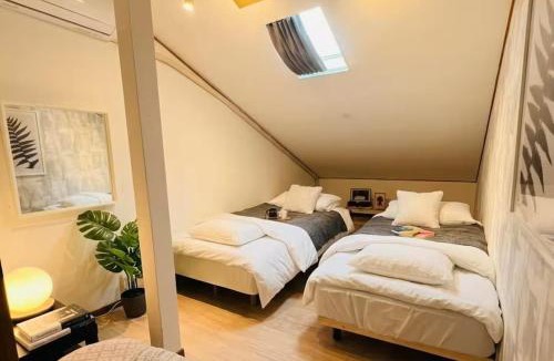 Nagawa House | Hideout Tsutenkaku - Entire House for 7, 1 Min to Tsutenkaku