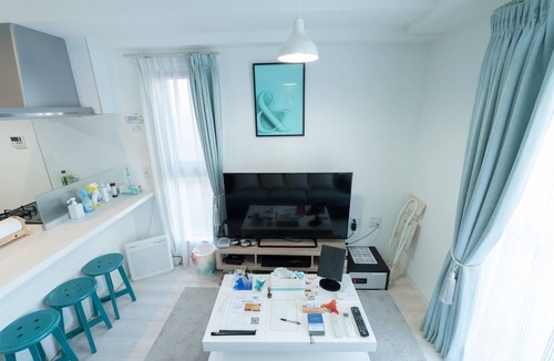 Chikusa Ward Apartment | Hinata 1Tiffany Blue RoomThe Serene Blue Chamber/Nagoya Aichi