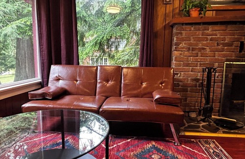 Ashford Cabin | Historic Family Cabin Near Nisqually Entrance, Sleeps 3