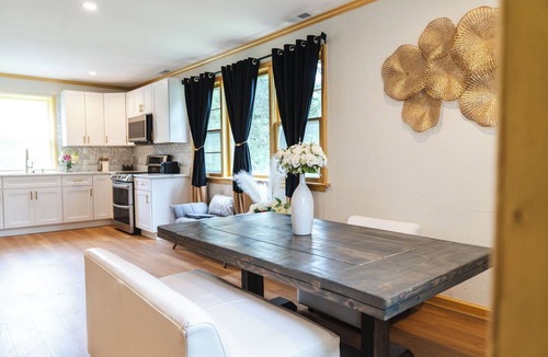 Upper Marlboro Bed & Breakfast | Legacy Villa