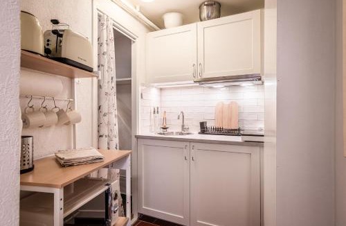 Orgryte-Harlanda House | Local 1BR Townhouse Stay in Orgryte - Near Central Gothenburg