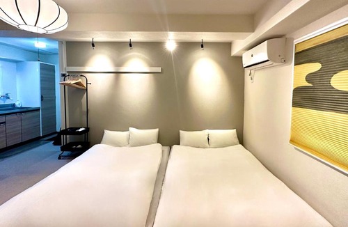 Yushima Apartment | Love Ueno Japanese Tatami Room 2 to 4 Guests 3 Min to Okachimachi Station Near Ameyoko Elevator Free WiFi Airport Direct