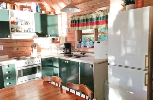 Vassbo House | Lovely home in Lilla Edet with house sea view