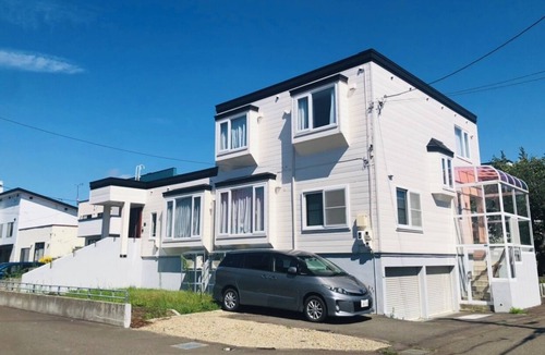 Minami House | Minami Ward, Sapporo—10 or more people/Free shuttle service available/Perfect for groups and families with children! Free parking for 4 cars/We can arrange rental cars!