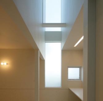 Chuo-ku Apartment | Minimalist Heaven