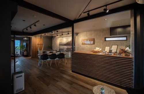 Tsuruga Cabin | Modern Container House - 2 Min Walk to Matsubara Beach - Sleeps 7