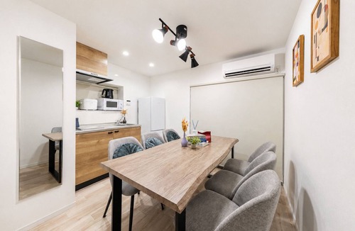 Higashitateishi House | Near Skytree and Asakusa | Up to 10 guests | Entire house rental | 3 bedrooms | 9-minute walk from the station | 5 beds | High-speed Wi-Fi