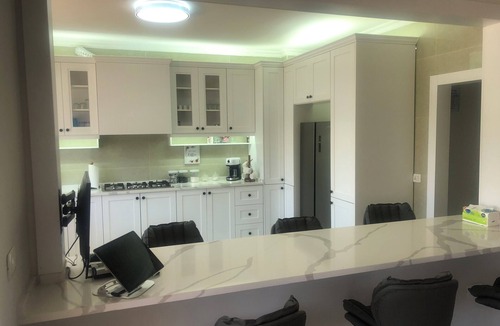Suwailih Condo | New condo in the royals Hills area Family, friendly, quiet neighborhood