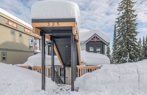 Silver Star Mountain House | Newly Renovated Full Home w/BBQ, bike storage, steps to village