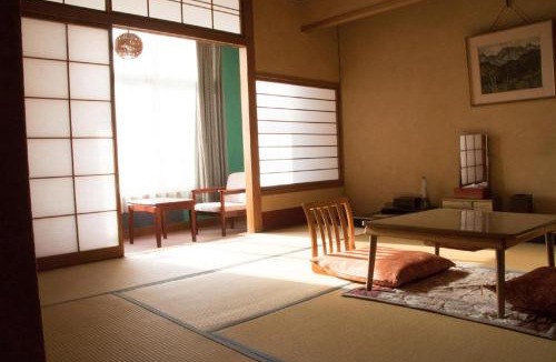 Yudanaka Shibu Onsen Hostel | NOZARU ONSEN HOSTEL