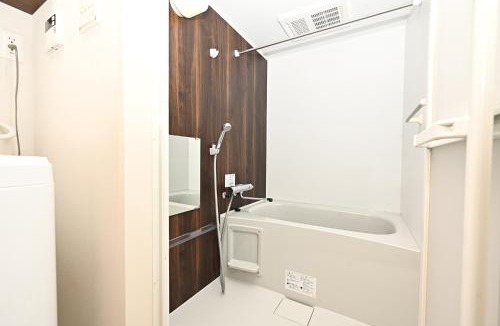 Shinjuku Villa | NY Hotel Premium 2 新宿3階建て4室1バスルーム1シャワー3トイレ