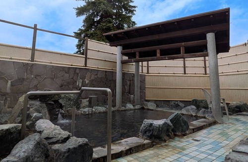 Niseko House | Onsen Yusenkaku