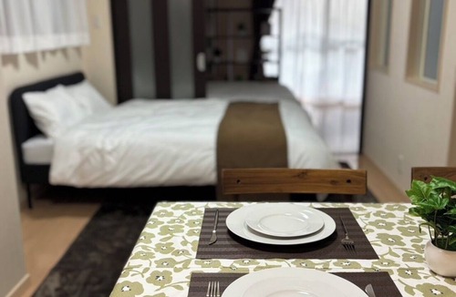 Kita Apartment | Osaka Castle, Nakanoshima and Osaka-Tenmangu/Orizuru Kitchen Apartment 202