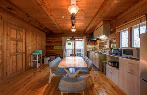 Nasu House | Private Scandinavian Log House with Natural Hot Springs & BBQ