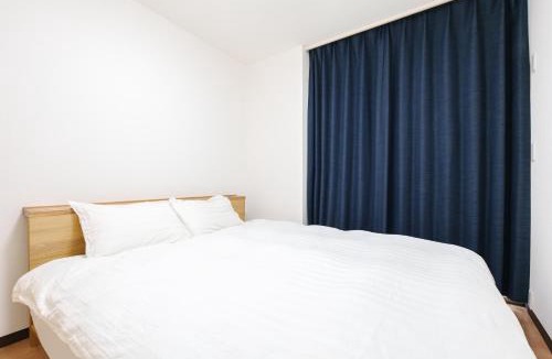 Namba Apartment | Rei no Kyo 601- 2-Min Walk to Kuromon Market - Family Suite with 2 Bedrooms - 2 Toilets & 1 Bathroom - Heated Living Room Floor - Near Dotonbori