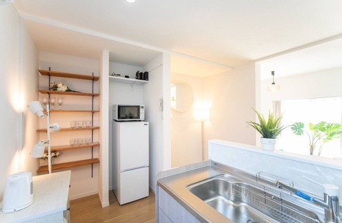 Kuwana House | Reservations not accepted Accommodates 9 people Pets allowed 5 minutes from Nagashima Spaland En/Kuwana Mie