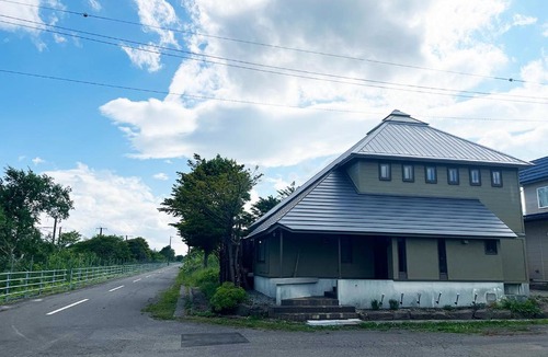 Shiraoi House | ROHAUS Entire Home with private Hot Spring