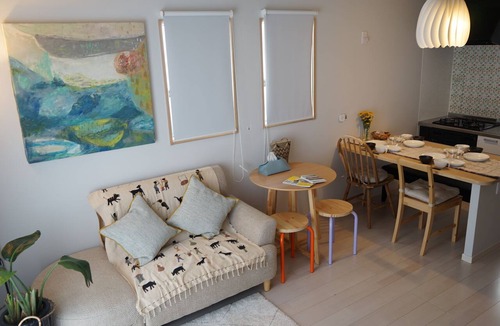 Konoka Onsen House | SALE | 7-minute drive from Hirome Market | Entire 2-bedroom house (60 ㎡) | Sleeps up to 6 | Free parking | A great base for exploring Kochi