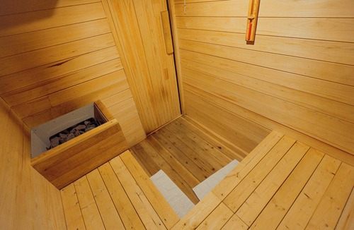 Atsubetsu House | Sapporo Hidden Resort | Entire Private Villa with Tropical Sauna & BBQ