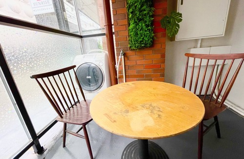 Shin-Osaka Apartment | Shin-Osaka 301: Just a 3-minute walk from JR Shin-Osaka Station! Accommodates up to 6 guests! Pets Welcome! Single Rooms with Excellent Access to Kyoto, Kobe, and Nara