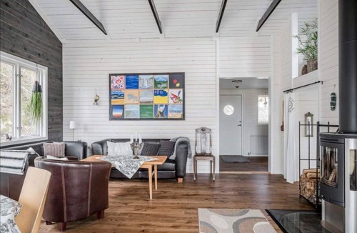 Lilla Edet O Cabin | Sommaridyll i Lantligt Läge vid sjö