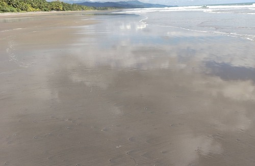 Savegre House | Spacious 4-bedroom beach house in serene Playa Matapalo, Savegre de Quepos