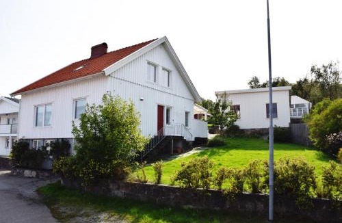 Skaerhamn House | Spacious house near the sea in Skärhamn SE09149