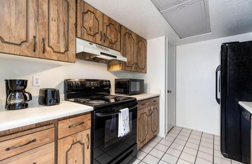 West Jordan House | Spacious Pet Friendly Retreat
