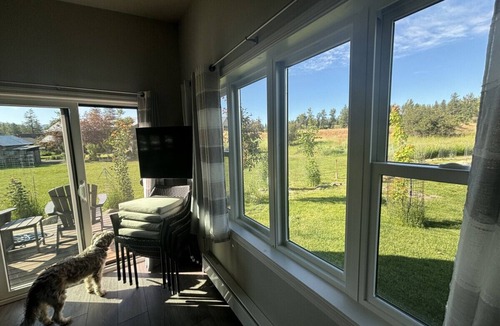 Winthrop House | Sunflower Resort Balsam Cabin is in the the ultra quiet Winthrop South community, with a 10 minute walk to downtown on the pedestrian trail.