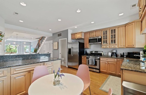 Shaw House | The Douglas | Shaw Townhouse + In-Law Suite