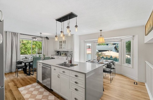 Southwest Edmonton House | The Evergreen Château - Pool & HotTub - Barrel Sauna - Gym