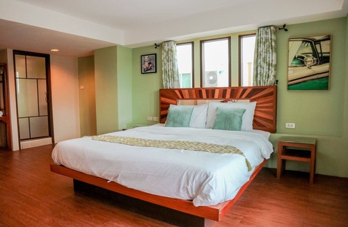 Ban Don Chan Hotel | Tree Retro