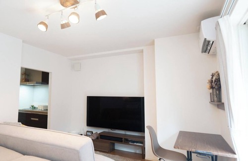 Otsu Hotel | Twin bed roomYou can cook and do laundryEquipped with a 60inch large screen TV/Otsu Shiga