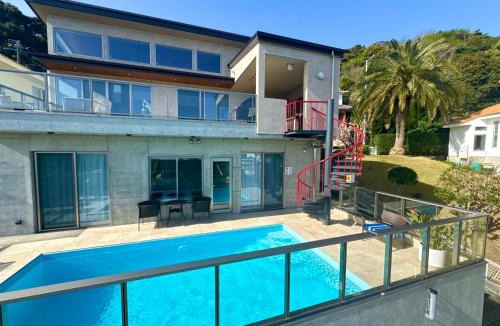 Shimoda Villa | Villa Sea Esta 2024年築 温水プール付き ファミリーに最適 パーティー不可