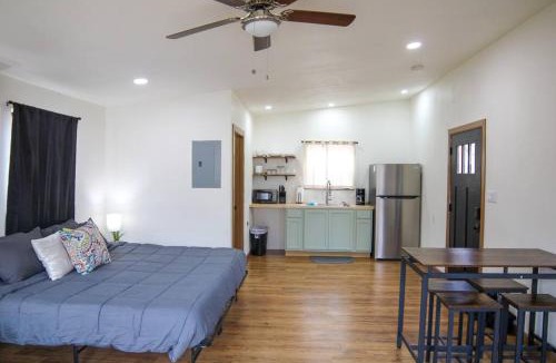 New Braunfels House | Waterfront Sky Cabin 1