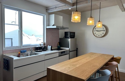 Zenibako Apartment | Zeni House