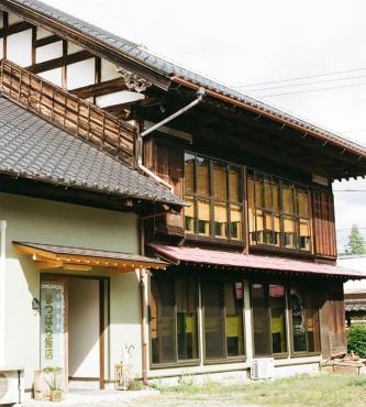 ましこのま- 明治の建物をリノベした街中ローカルステイ
