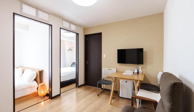 青葉邸 NIPPONBASHI Room 607 3 Min Walk to Kuromon Market 2BR South-Facing Family Residence