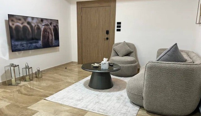 #1 Amazing and Modern Apt. Near US Embassy, Abdoun in Amman