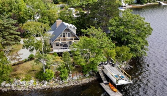 2025 Vacation Rental of the Year cottage completely surrounded by water! in Waverley