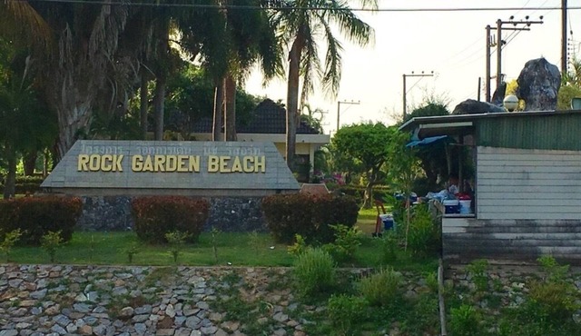 3 bdrm, 3 ba home with 24 hr security in private Villa. Located nr beach & pools in Kram