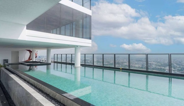 5 Star Rama 9 Luxury Apartment Infinity Pool in Krung Thep Maha Nakhon