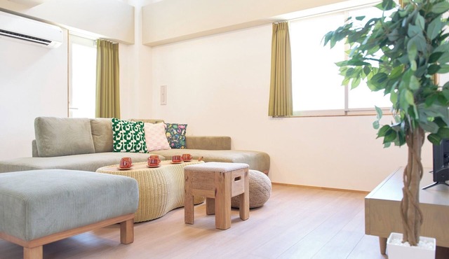 801 Easy access from Shinjuku Station 11 minutes walk from Nakano Station Accommodates 6 people/Nakano Ward Tokyo