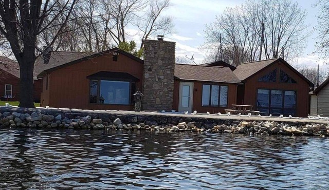 A true Hidden Gem waterfront lake home, w/breathtaking views in Sturgeon Bay