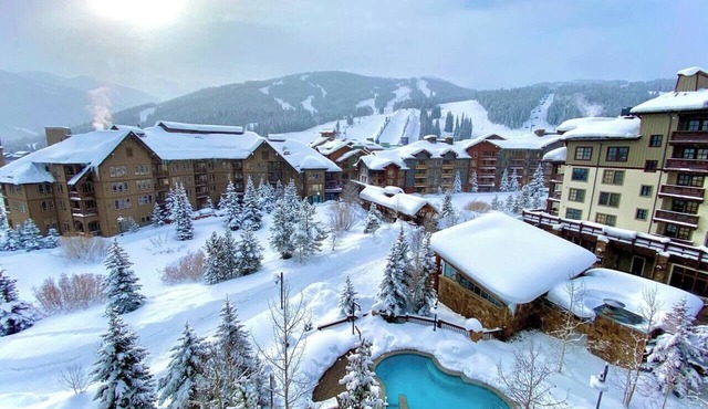 Amazing Copper Mountain Views! Steps to Lifts! in Frisco