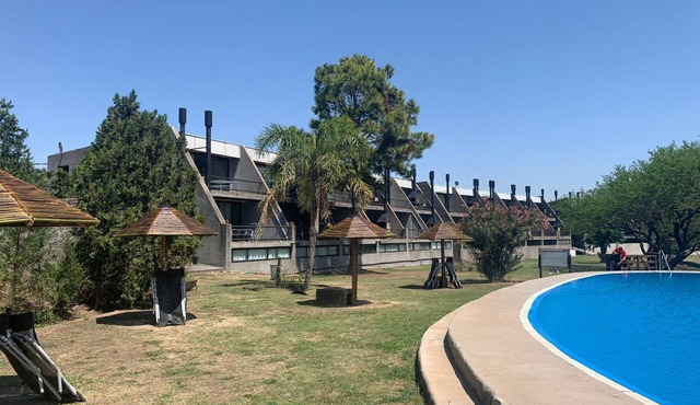 Apart Club SAN Pedro. RÍO Paraná. Piscina. Balcón, Parrilla. Barrio Privado in San Pedro