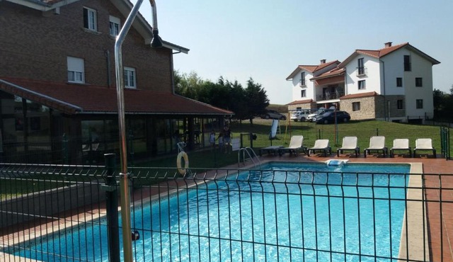 Apartamentos La Pradera de Isla in Isla